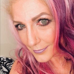 Meet your Posher, Yvonne